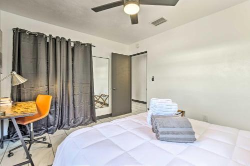 Sun-soaked Bradenton Home With Screened Porch!