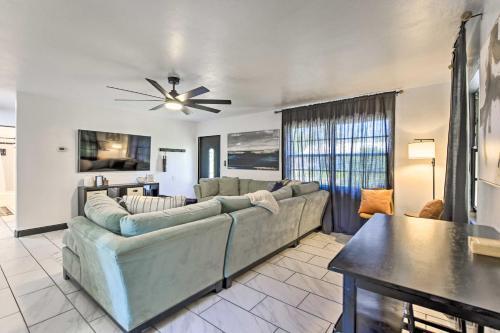 Sun-soaked Bradenton Home With Screened Porch!