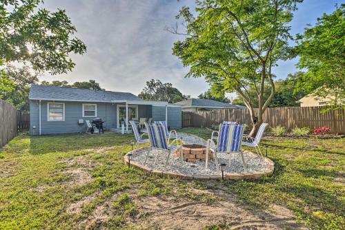 Clearwater Seaside Bungalow Patio And Grill!