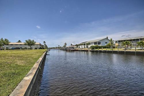 Apartamento Central Cape Coral Condo With Community Pool!