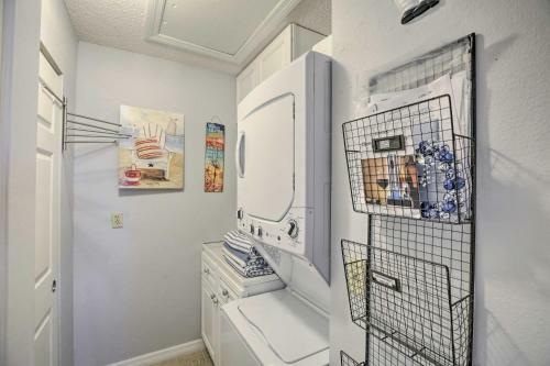 Apartamento Central Cape Coral Condo With Community Pool!