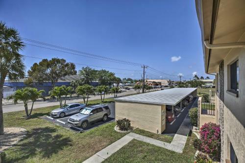 Apartamento Central Cape Coral Condo With Community Pool!