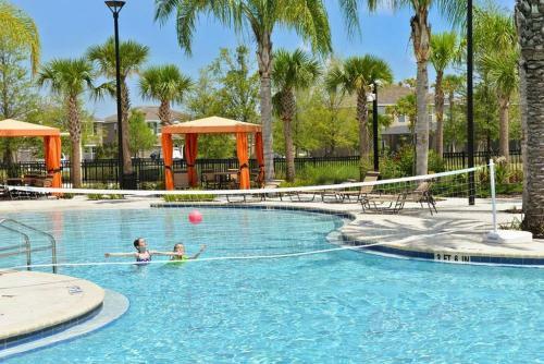Fabulous Home With Pool At Solterra Resort St5501