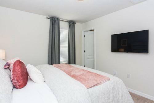 Fabulous Home With Pool At Solterra Resort St5501