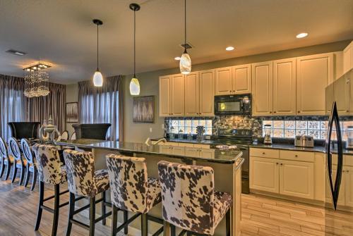 Luxury Davenport Villa 20 Mins To Disney With Pool!
