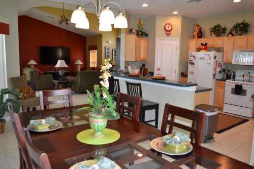 Julie's West Haven Villa Home