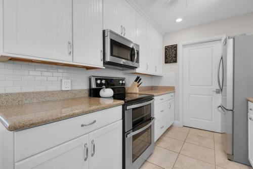 Makarios Beach Blu By Pensacola Beach Properties