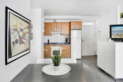 Beautiful 1-bed Apartment In Playa San Juan