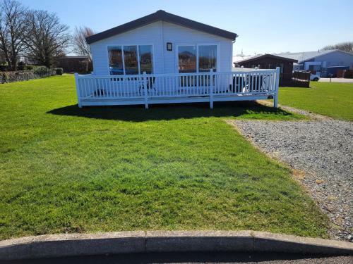 Remarkable 3-bed House In Hull
