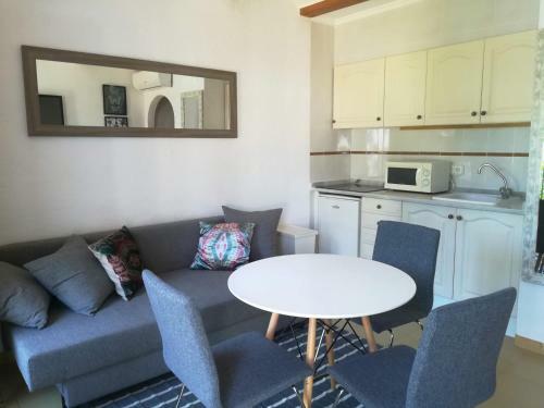 Apartamentos La Zarzas
