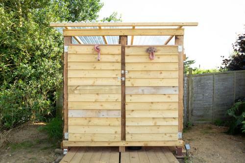 Wooden Glamping Pod With Covered Veranda