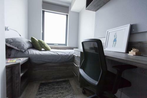 Stylish Student Studio Apartments - Collegiate Crown Place Portsmouth