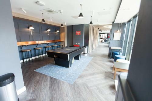 Stylish Student Studio Apartments - Collegiate Crown Place Portsmouth