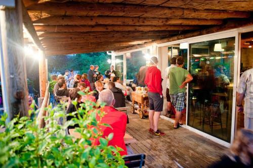 Camping Les Routes De Provence