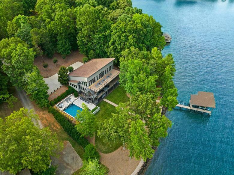Lake Norman Getaway By Stay Lake Norman