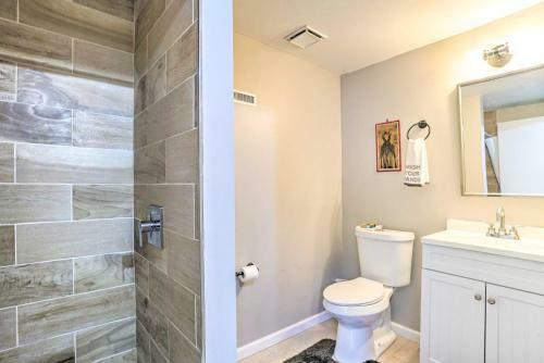 Charming Columbus Home About 7 Mi To Ohio State!