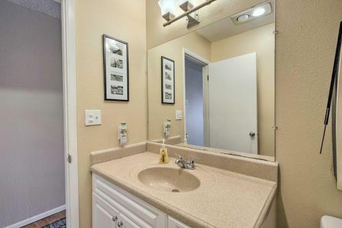 Apartamento Coastal Condo With Balcony - On Neskowin Beach!