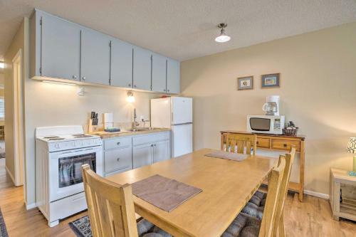 Apartamento Coastal Condo With Balcony - On Neskowin Beach!