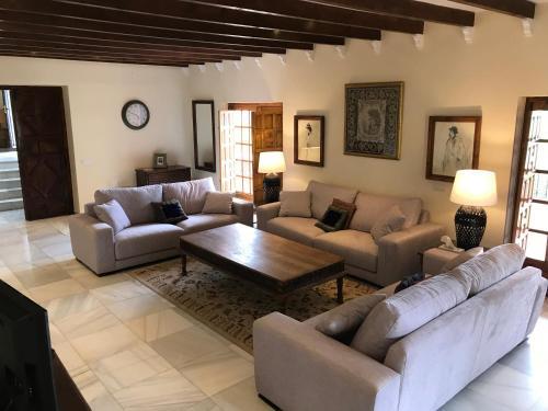 Villa Candela En La Colina