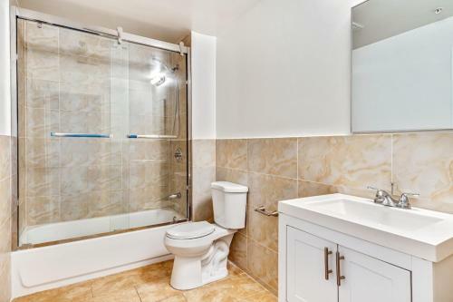 Apartamento Cozy And Stylish 2bd Apt With Great Location!