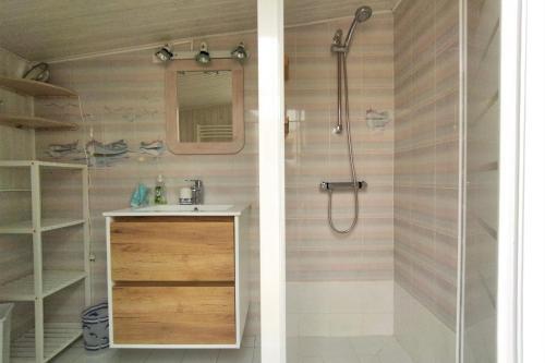 Grande Maison De Vacances Entre Oc�an For�t Et Marais 10 Pers