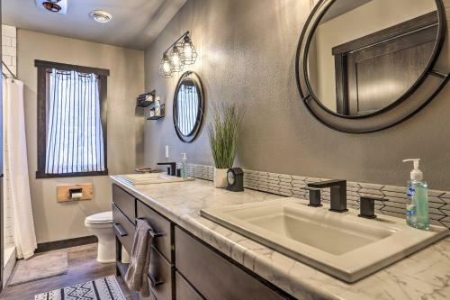 Modern South Dakota Cabin With Private Hot Tub!