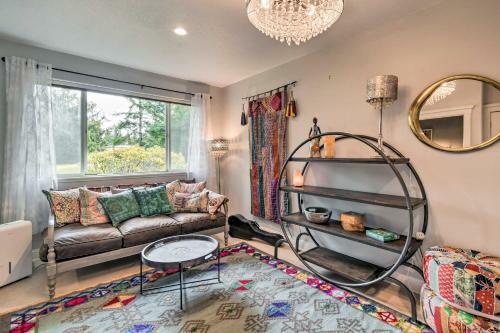 Willapa Bay Hideaway With 5 Acres And Water Views
