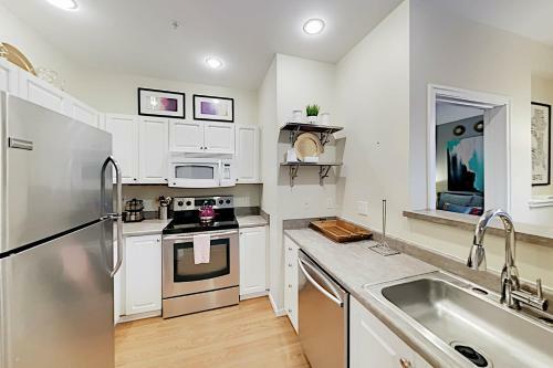 Belltown Court III