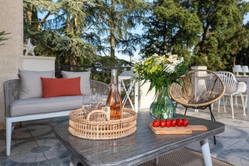 Villa De Charme Avec Piscine Chauff�e & Cigales