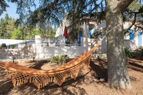 Villa De Charme Avec Piscine Chauff�e & Cigales