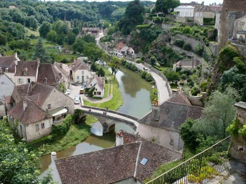 Burgondy Medieval City Studio 3***