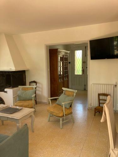 Belle Villa Proven�ale Avec Piscine Class�e 4 �toiles