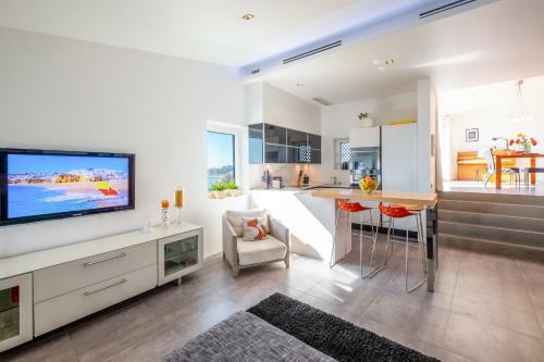 Villa 41 Luxury Sea View Old Town Center