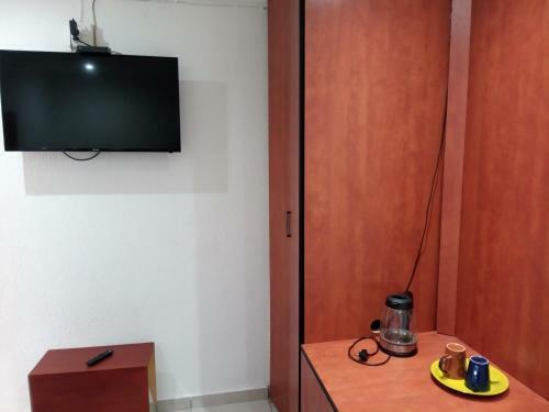 Hostal Dante Guest House