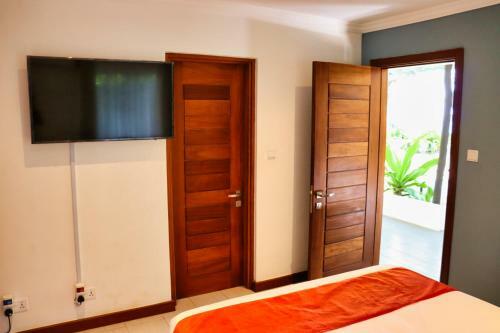 Hotel Searenity Beach Villa
