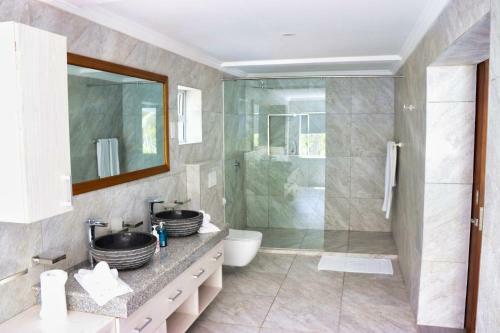 Hotel Searenity Beach Villa