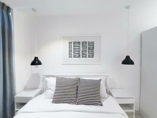 Embassy Gardens By Woodbury Luxury Apartments