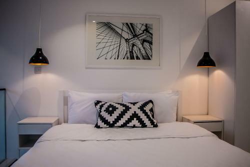 Embassy Gardens By Woodbury Luxury Apartments