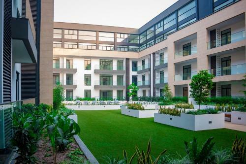 Embassy Gardens By Woodbury Luxury Apartments