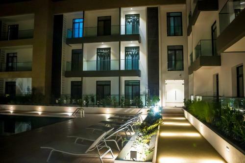 Embassy Gardens By Woodbury Luxury Apartments