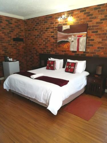 Hotel 24 Onvrey 3 Star Guest House