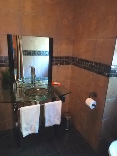 Hotel 24 Onvrey 3 Star Guest House