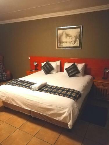 Hotel 24 Onvrey 3 Star Guest House