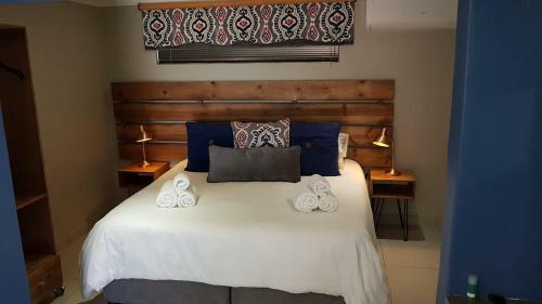 Hostal Touching Senses Garden Cottages