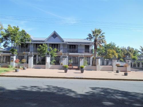 Hostal Oakwood Lodge