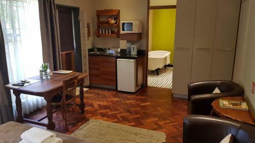 Hostal Dias Guest House