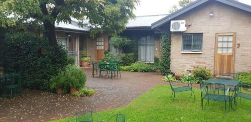 Hostal Dias Guest House