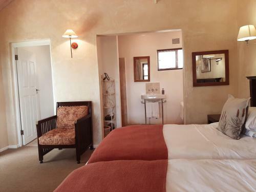Leeuwenbosch Shearers Lodge - Amakhala Game Reserve