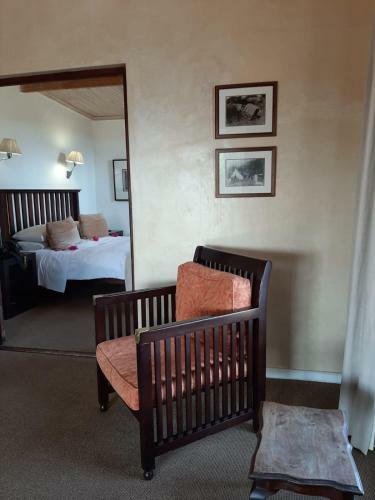 Leeuwenbosch Shearers Lodge - Amakhala Game Reserve