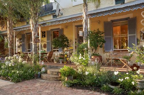 Hostal Yellow Aloe